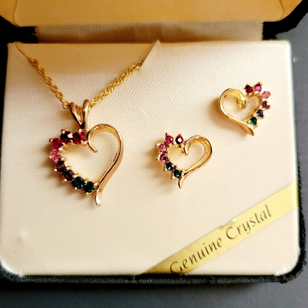 Heart necklace and earring set 🌟